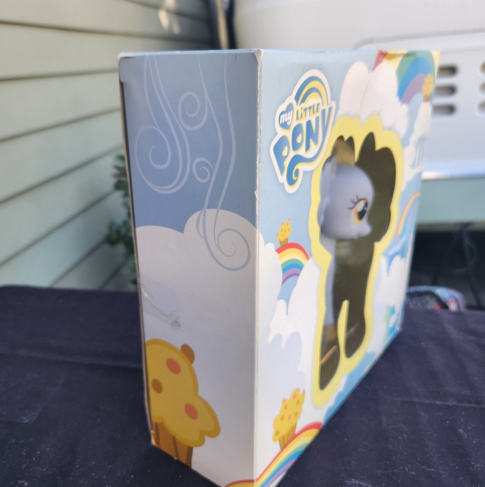 SDCC 2012 Derpy Hooves – Signed by MLP:FiM Storyboard Artist – Includes COA - Picture 2 of 10